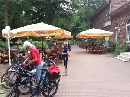 Kaffeepause im Gasthof Mhlenholz